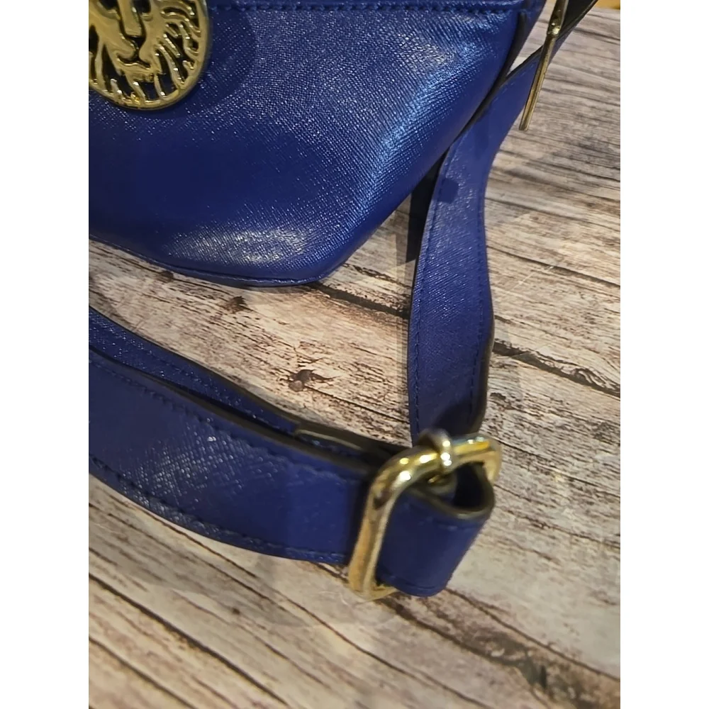 Anne Klein Beautiful Blue Leather Handbag Dome Shaped Excellent Condition (226)